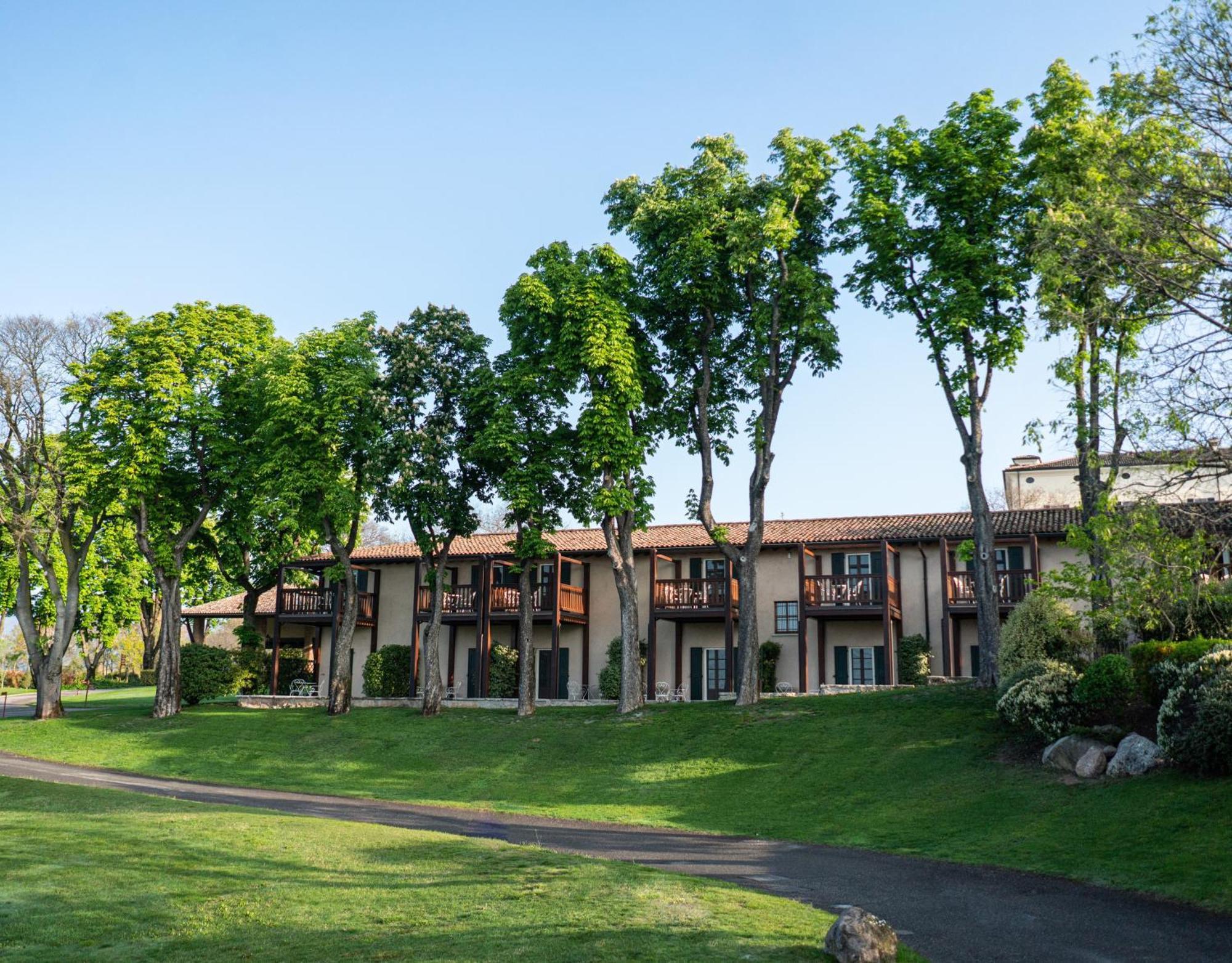 Qc Termegarda Spa & Golf Resort Calvagese Della Riviera Dış mekan fotoğraf